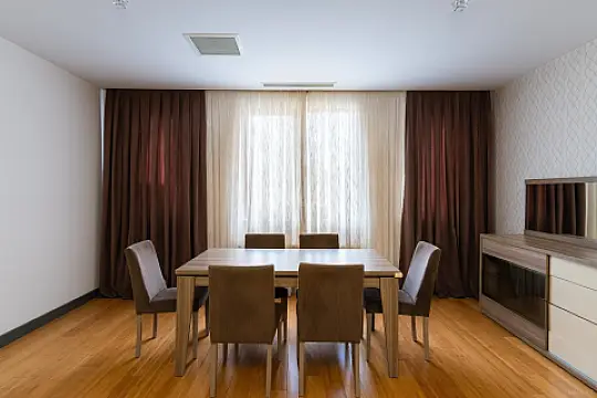 Kirayə verilir 3 otaqlı mənzil 162 m²