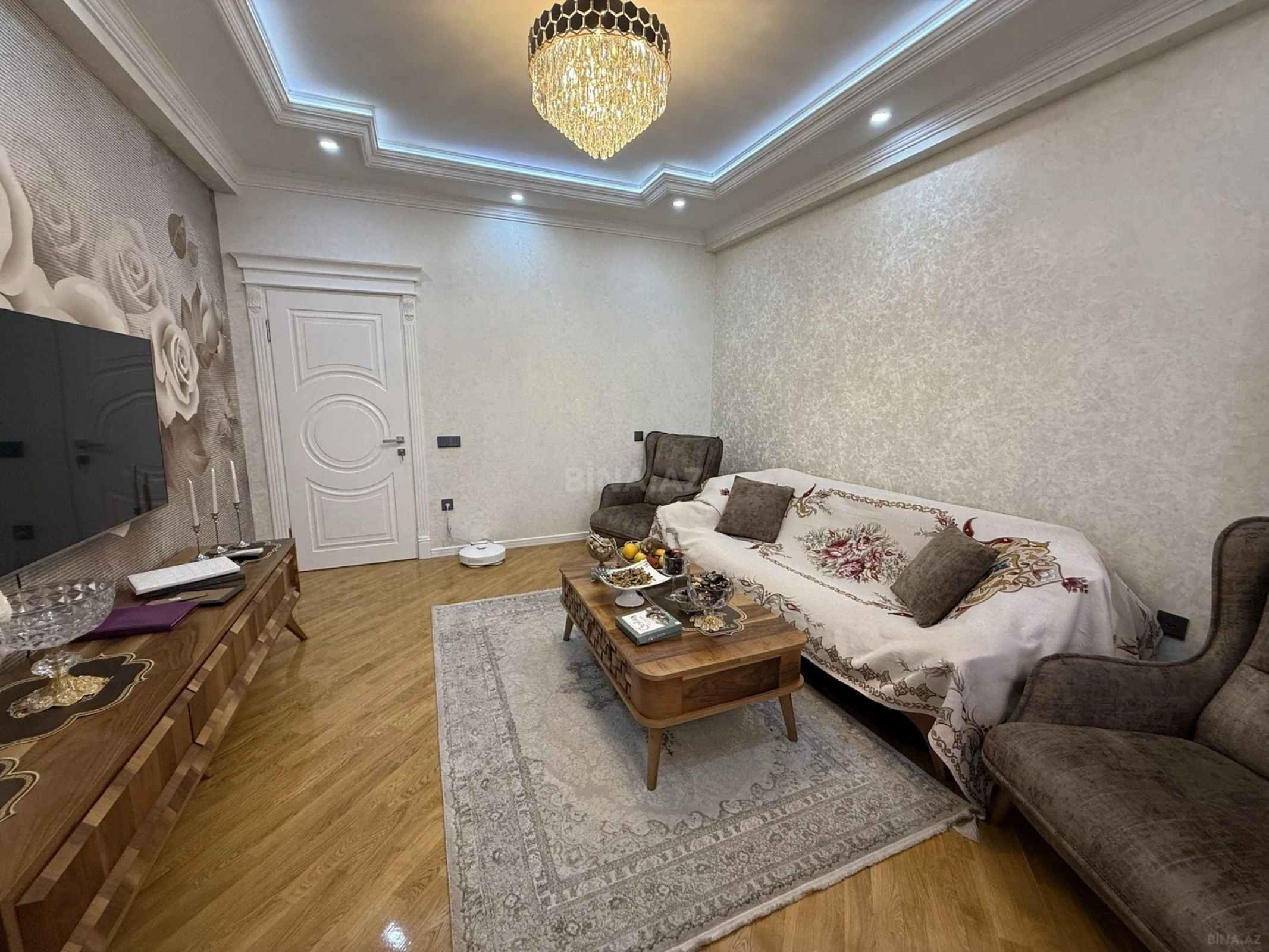 Satılır 3 otaqlı mənzil 115 m²