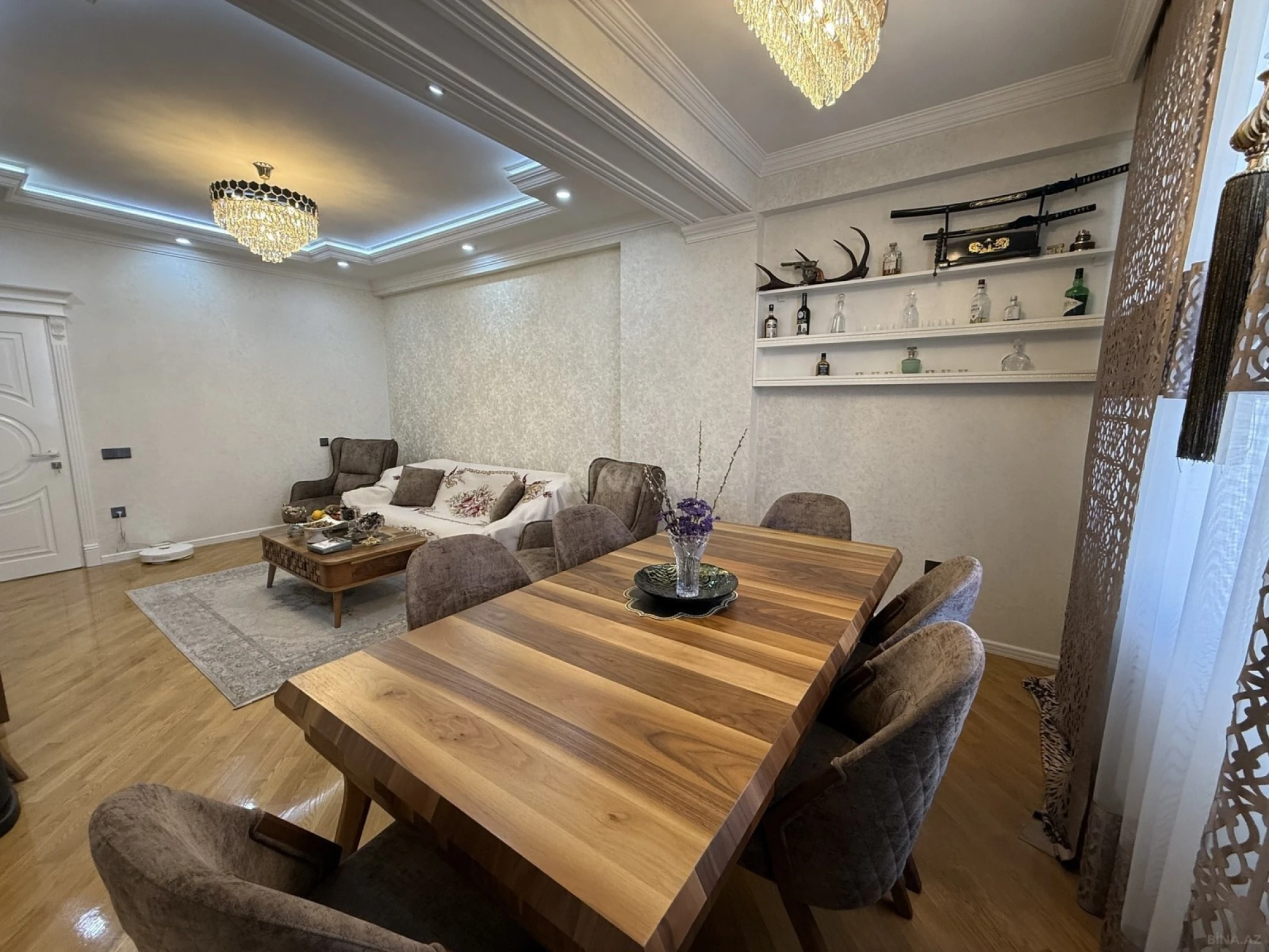 Satılır 3 otaqlı mənzil 115 m²