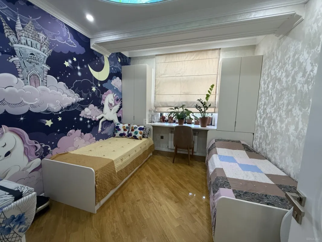 Satılır 3 otaqlı mənzil 115 m²