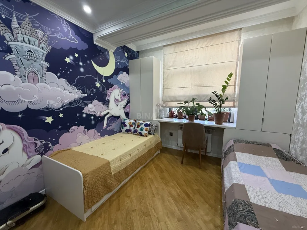 Satılır 3 otaqlı mənzil 115 m²