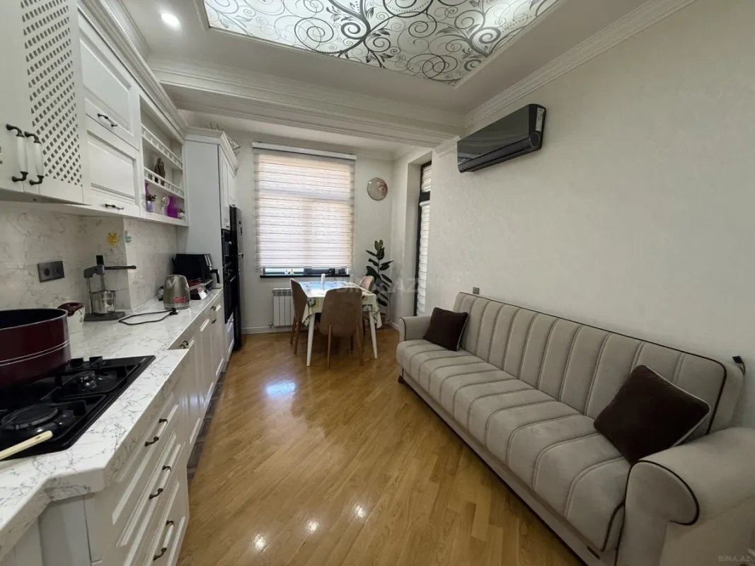 Satılır 3 otaqlı mənzil 115 m²