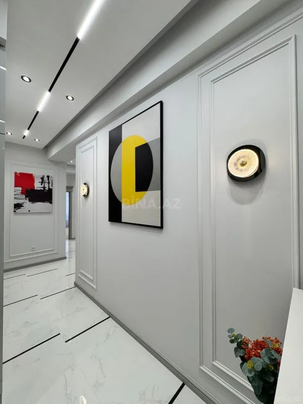 Satılır 3 otaqlı mənzil 125 m²