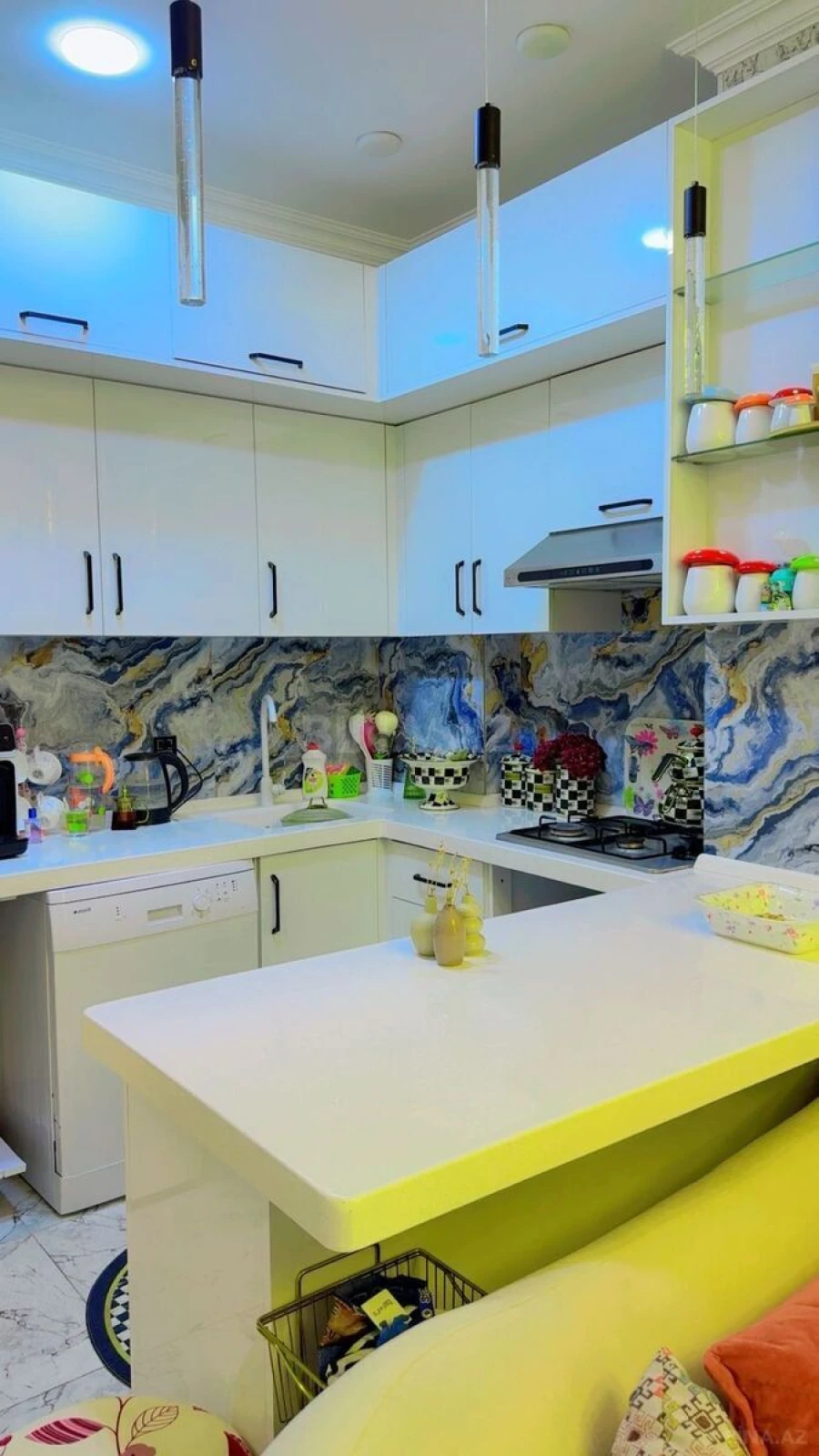 Satılır 2 otaqlı mənzil 60 m²