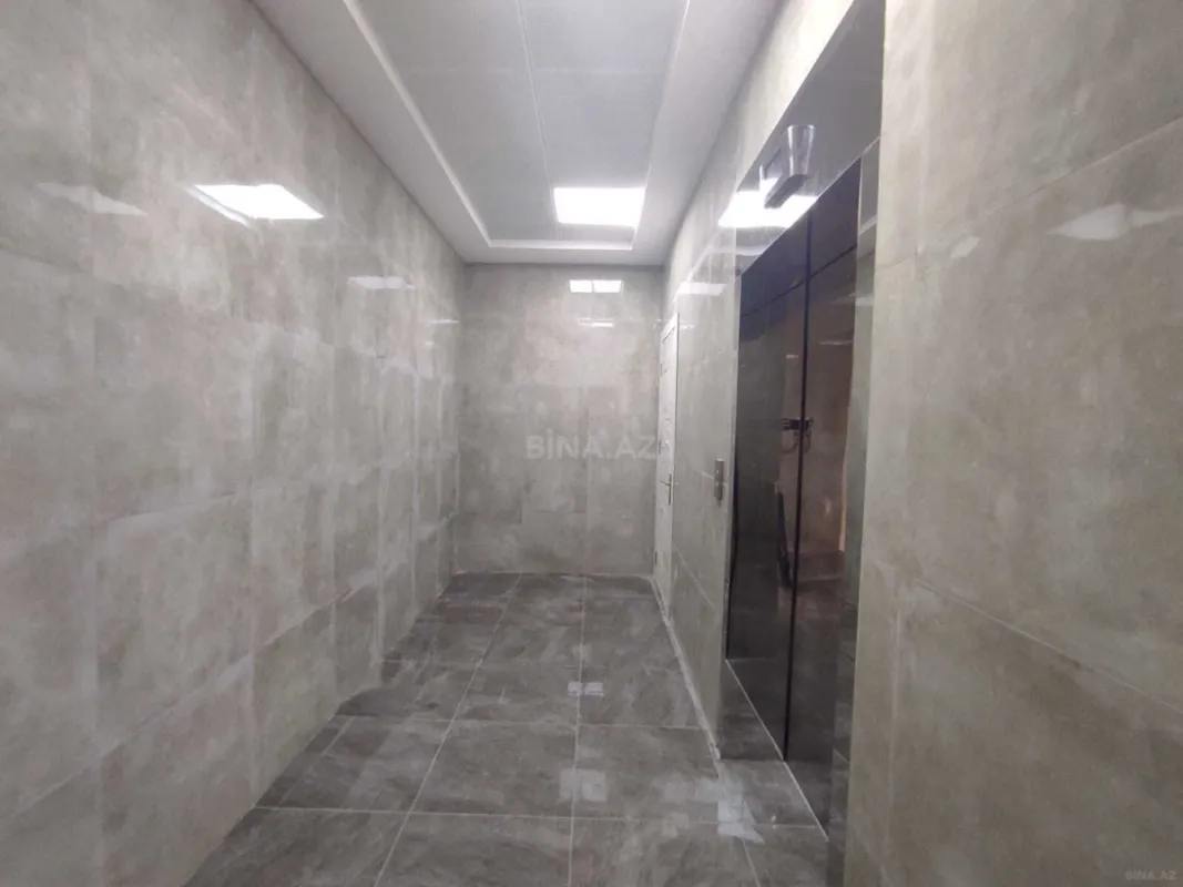 Satılır 3 otaqlı mənzil 137 m²