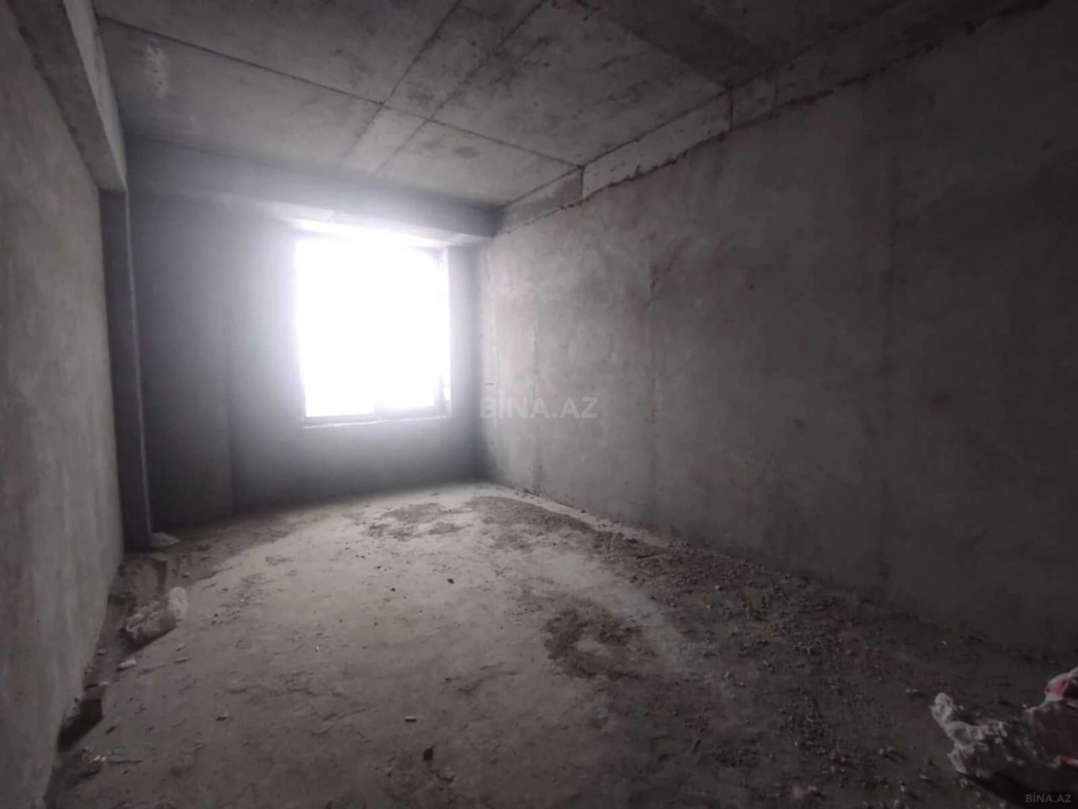 Satılır 3 otaqlı mənzil 137 m²