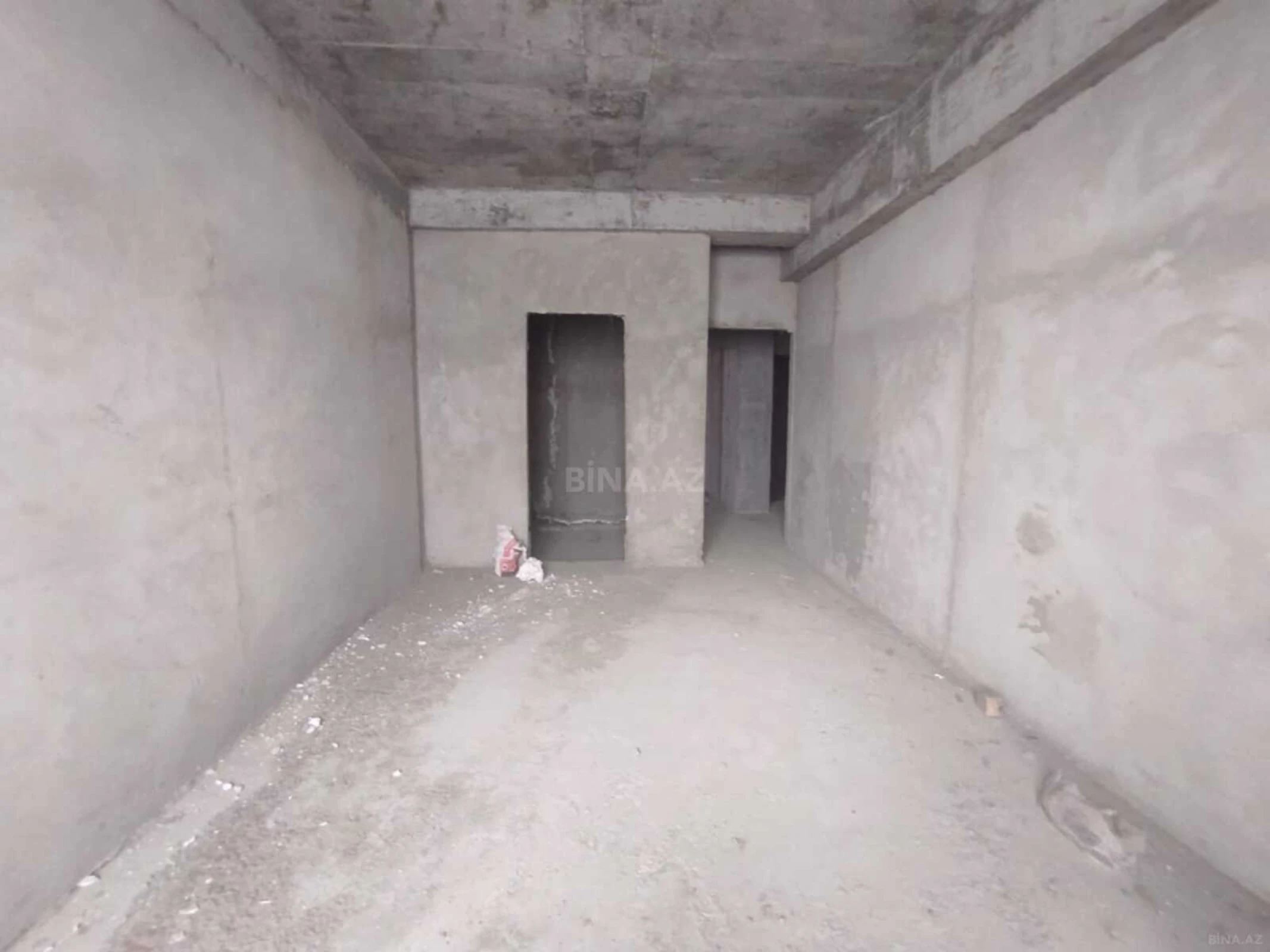 Satılır 3 otaqlı mənzil 137 m²