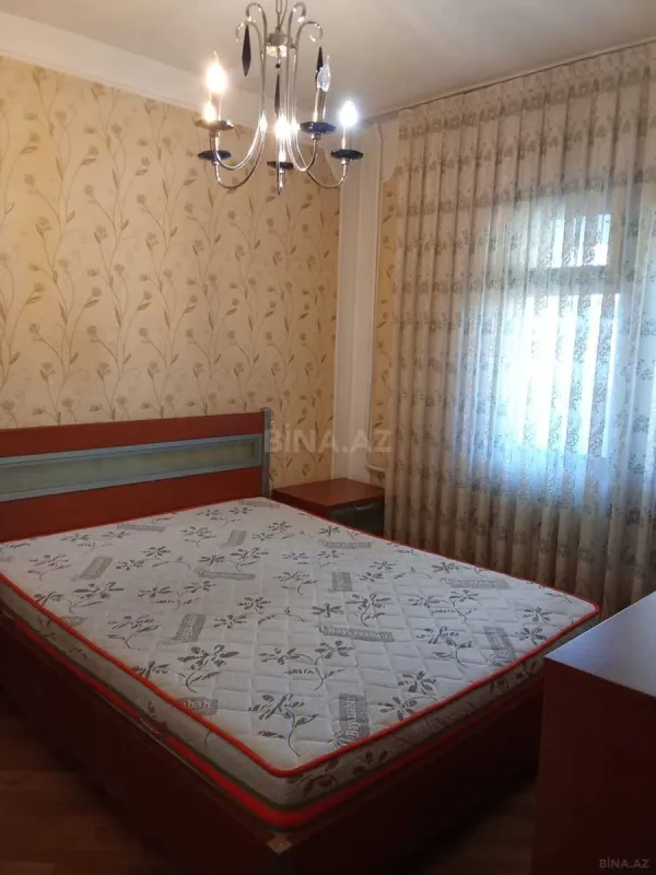 Kirayə verilir 4 otaqlı mənzil 115 m²