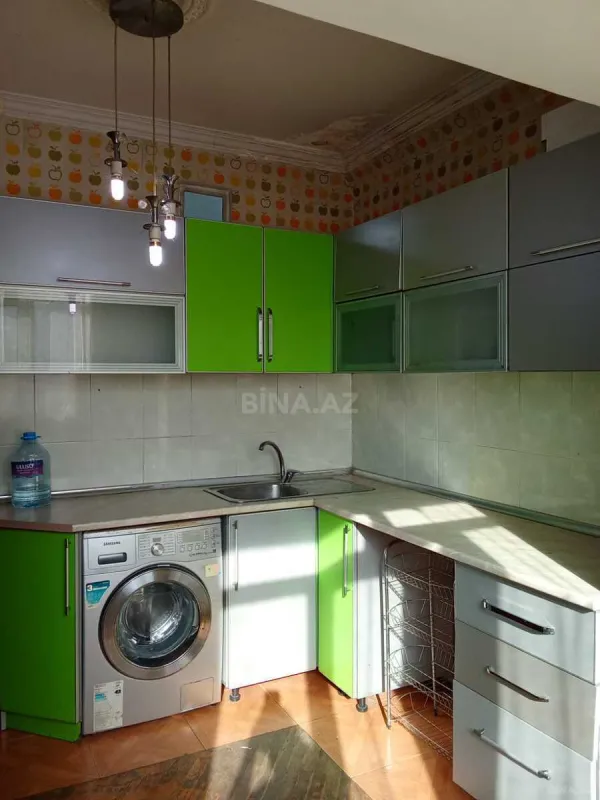 Kirayə verilir 4 otaqlı mənzil 115 m²