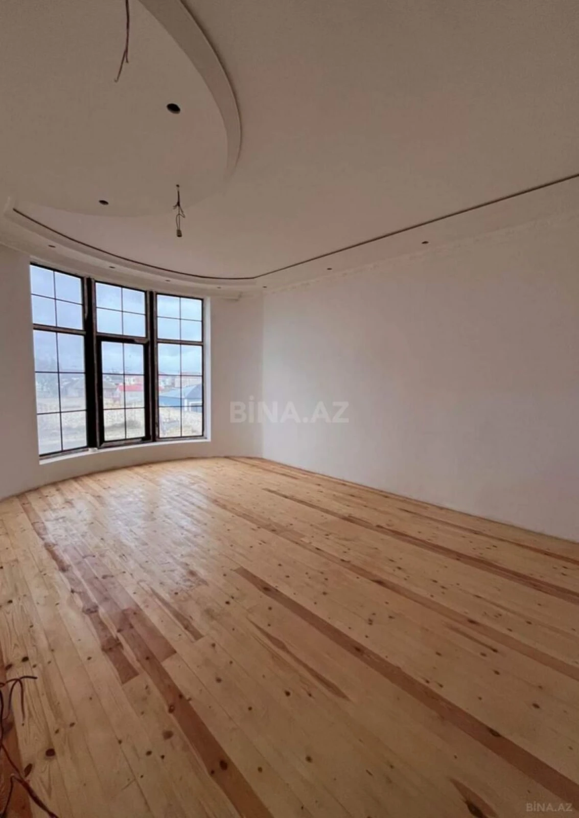 Satılır 4 otaqlı həyət evi 250 m²