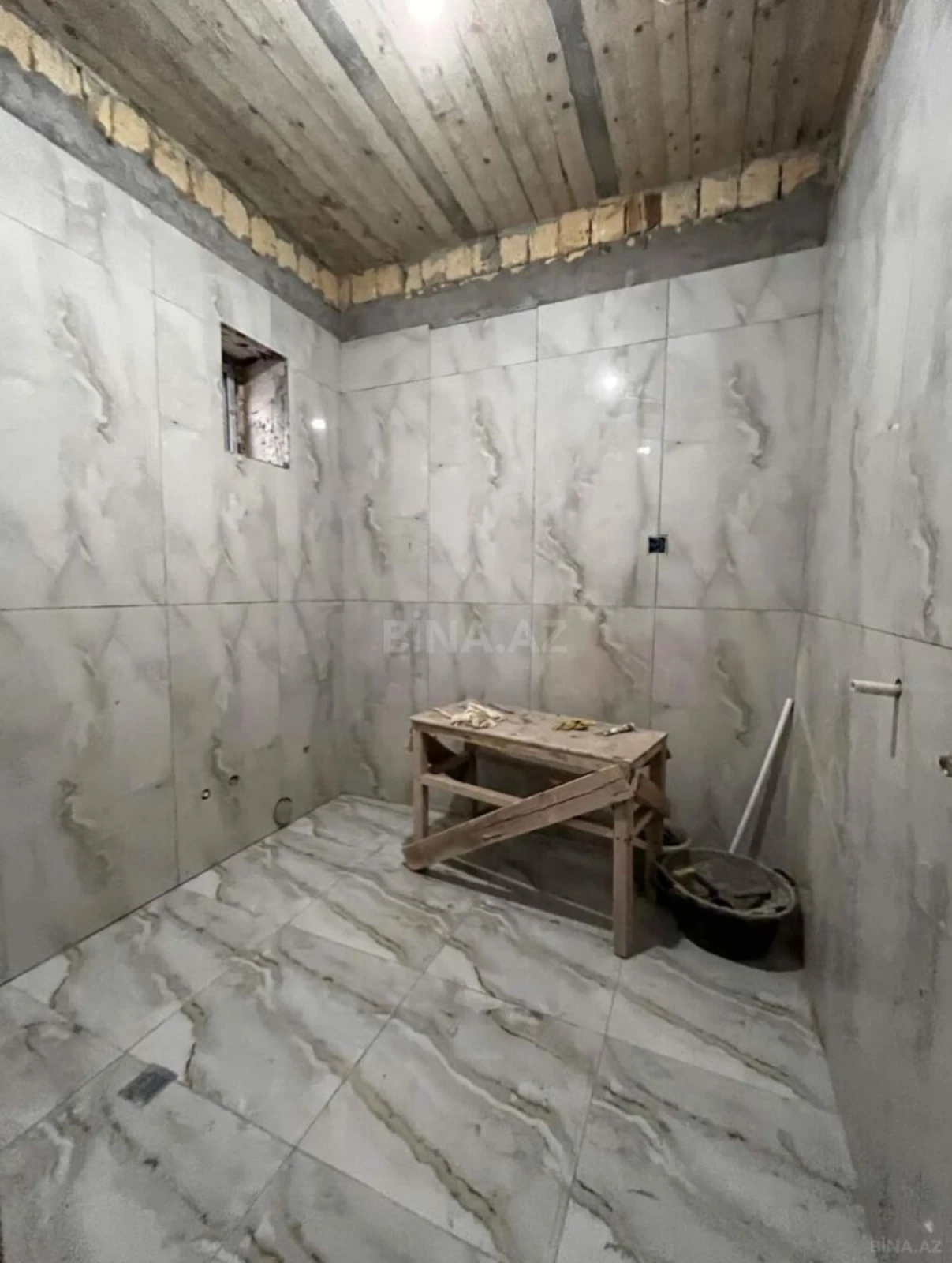 Satılır 4 otaqlı həyət evi 250 m²