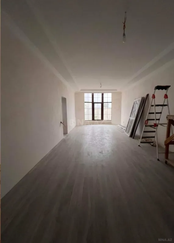 Satılır 4 otaqlı həyət evi 250 m²