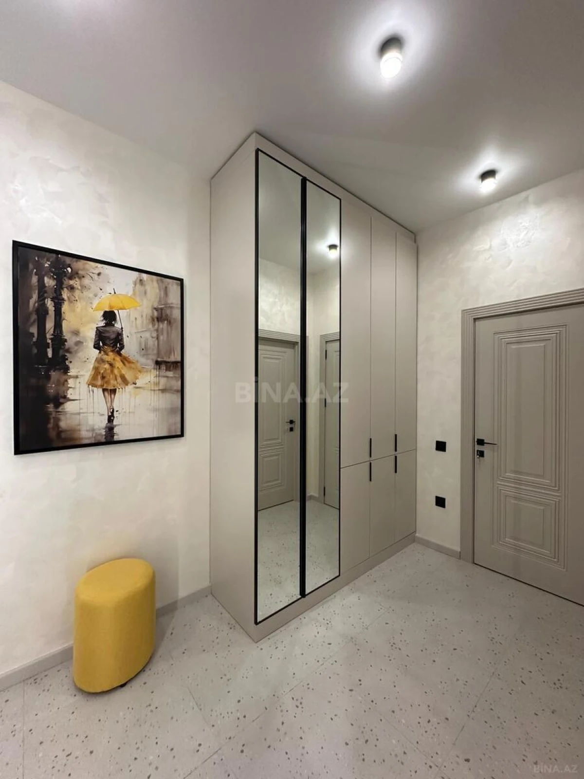 Satılır 3 otaqlı mənzil 70 m²