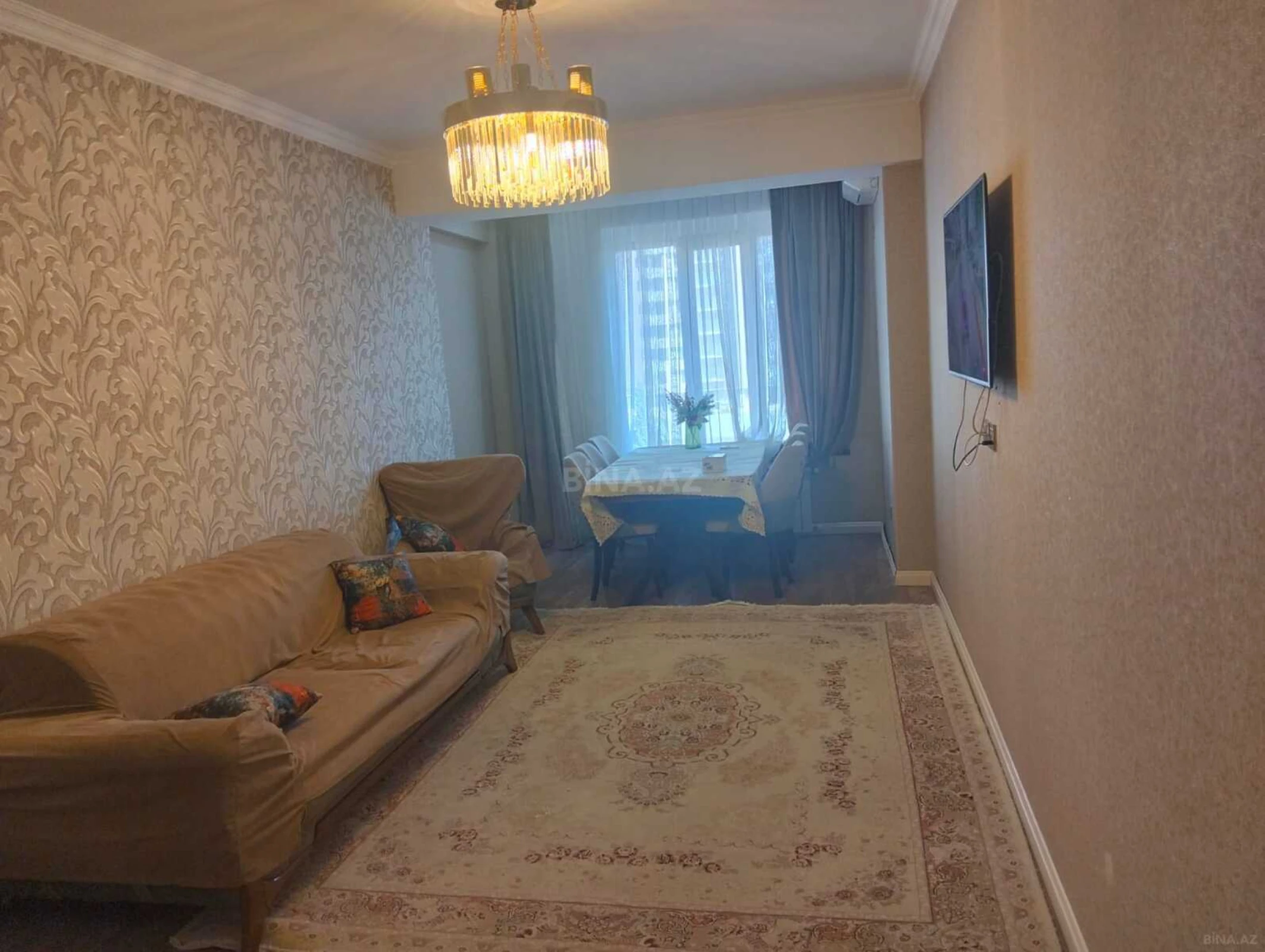 Satılır 4 otaqlı mənzil 160 m²