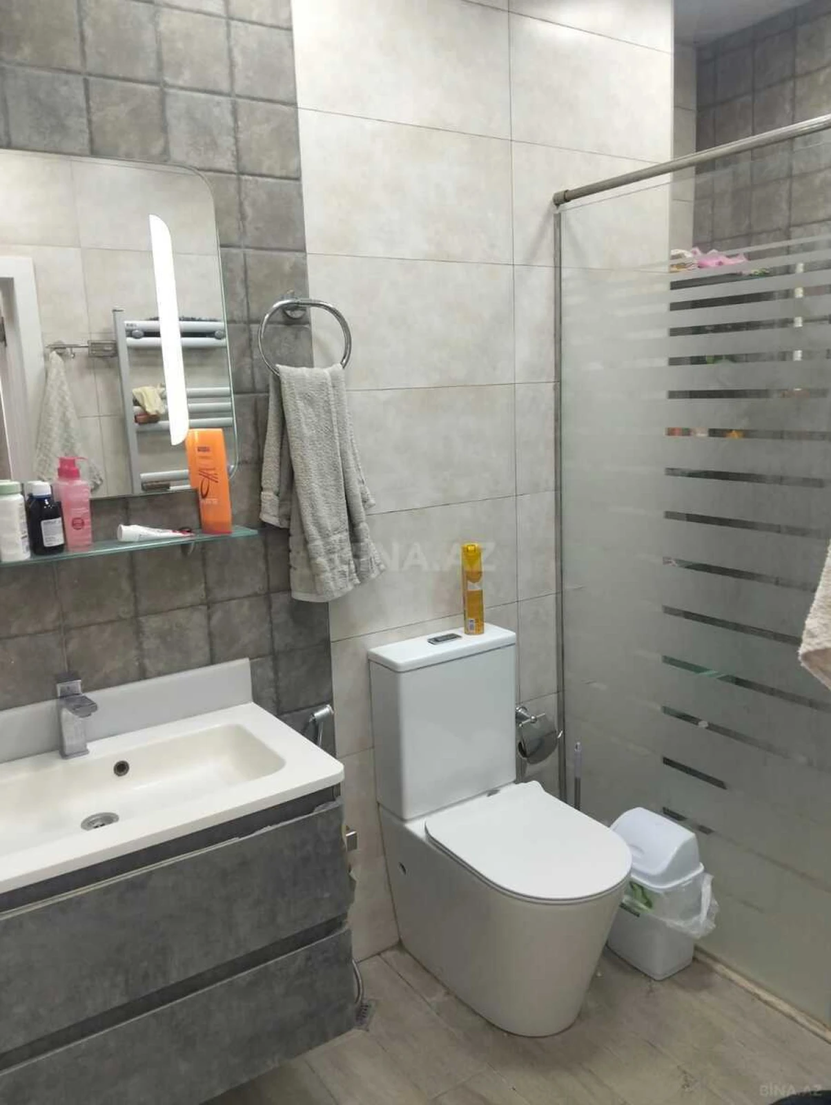 Satılır 4 otaqlı mənzil 160 m²