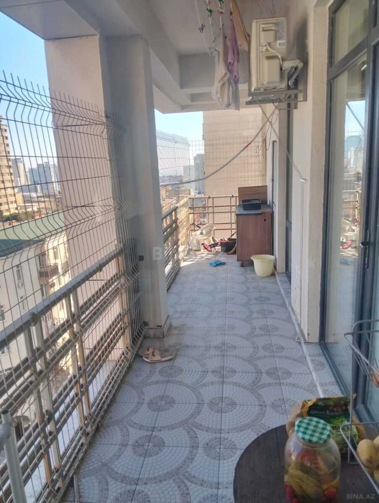 Satılır 4 otaqlı mənzil 160 m²
