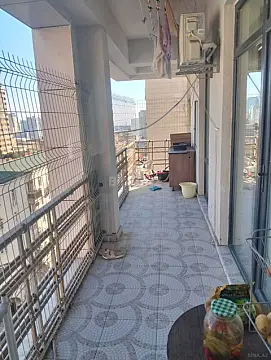 Satılır 4 otaqlı mənzil 160 m²