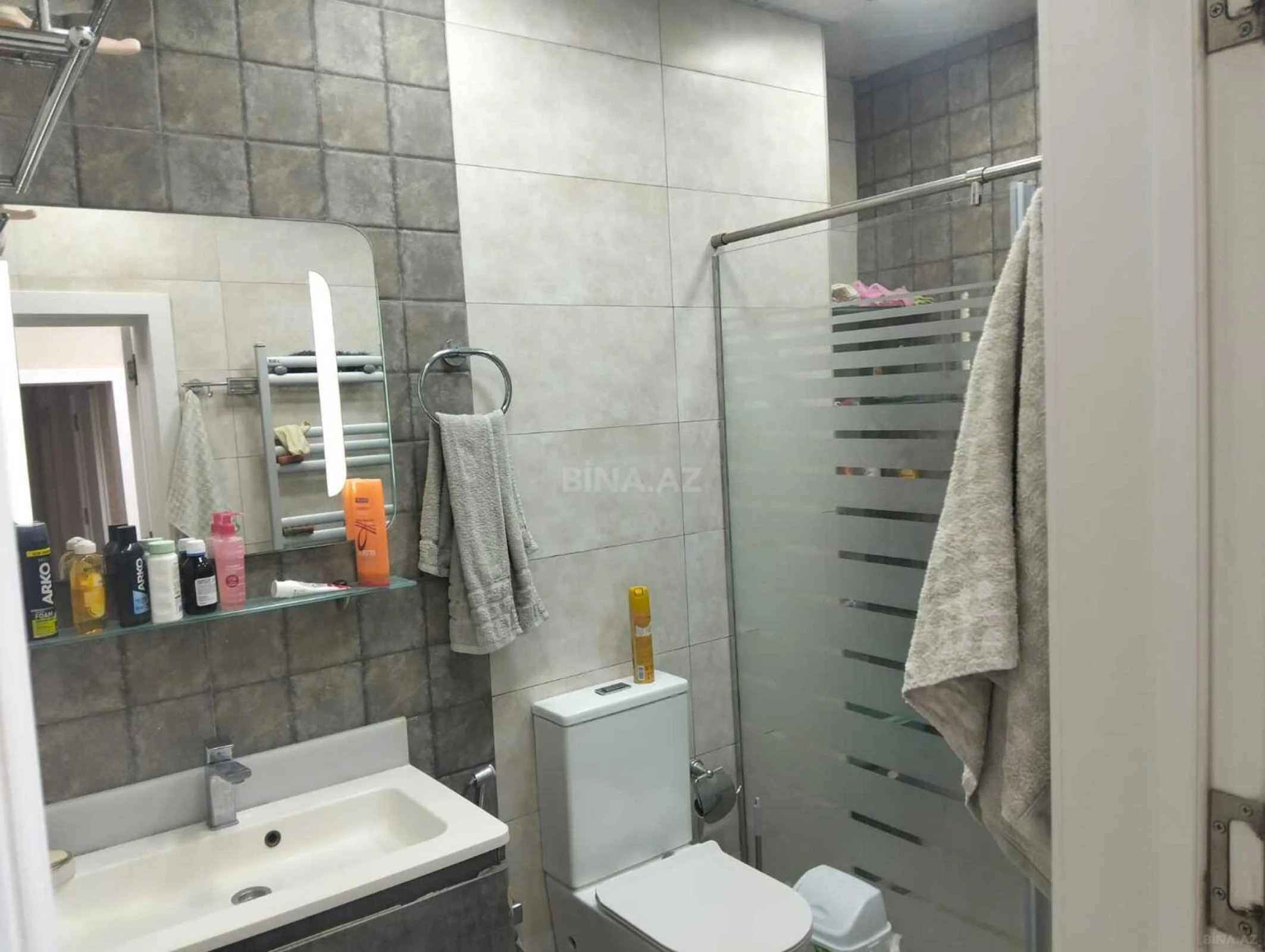 Satılır 4 otaqlı mənzil 160 m²