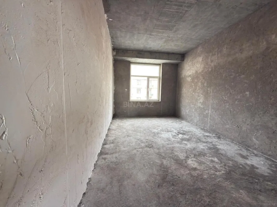 Satılır 4 otaqlı mənzil 160 m²