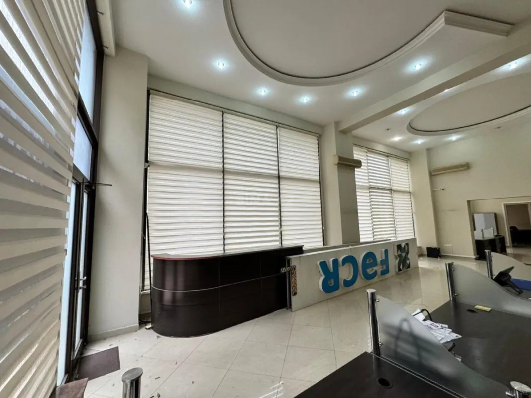 Kirayə verilir obyekt 330 m²