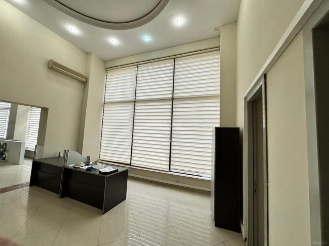 Kirayə verilir obyekt 330 m²