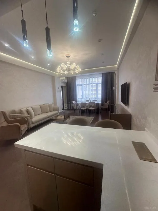 Satılır 3 otaqlı mənzil 107 m²