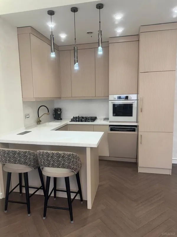 Satılır 3 otaqlı mənzil 107 m²