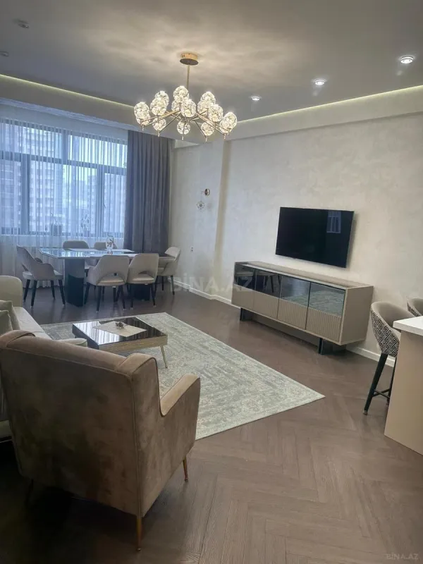 Satılır 3 otaqlı mənzil 107 m²