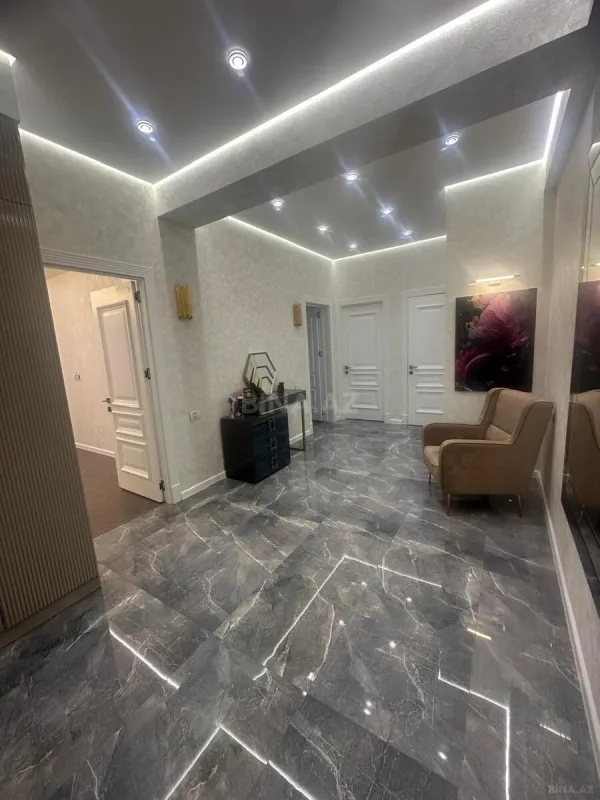 Satılır 3 otaqlı mənzil 107 m²