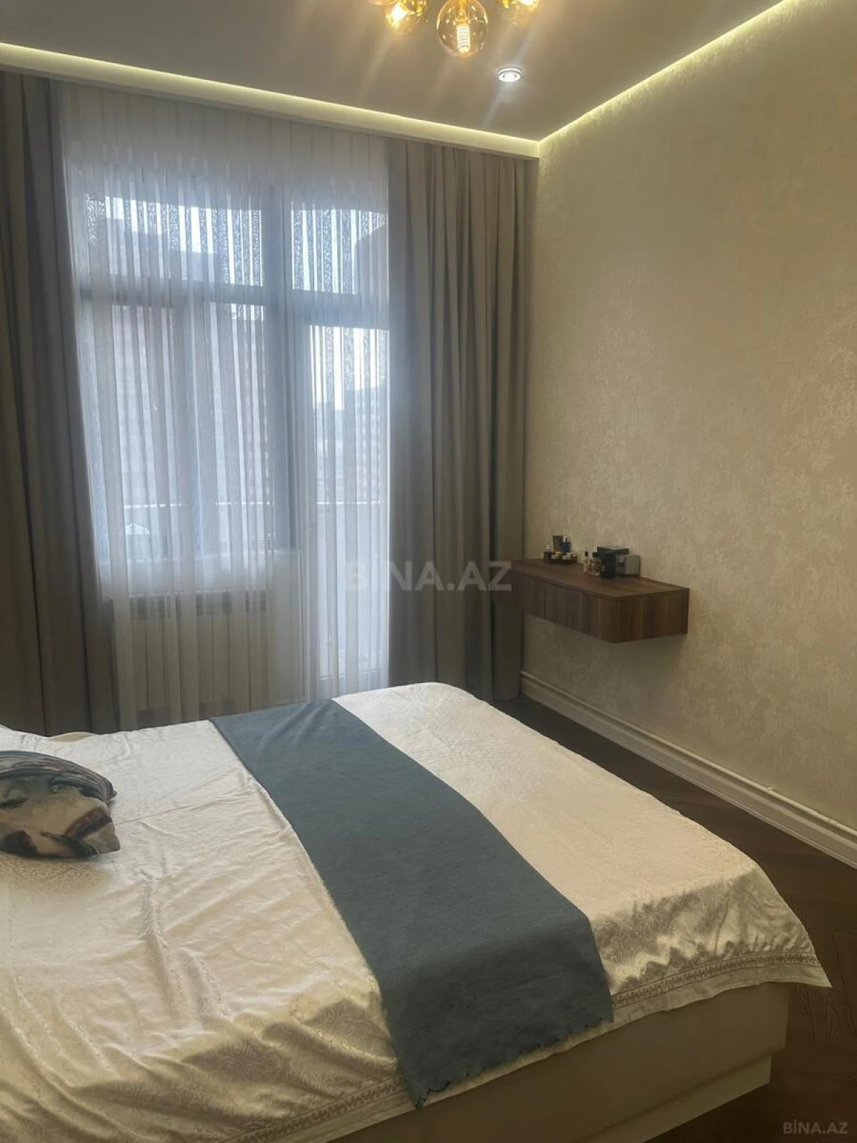 Satılır 3 otaqlı mənzil 107 m²