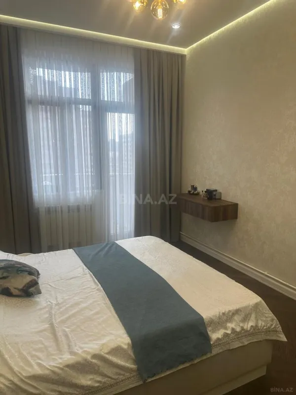 Satılır 3 otaqlı mənzil 107 m²