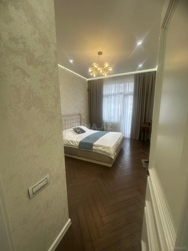 Satılır 3 otaqlı mənzil 107 m²