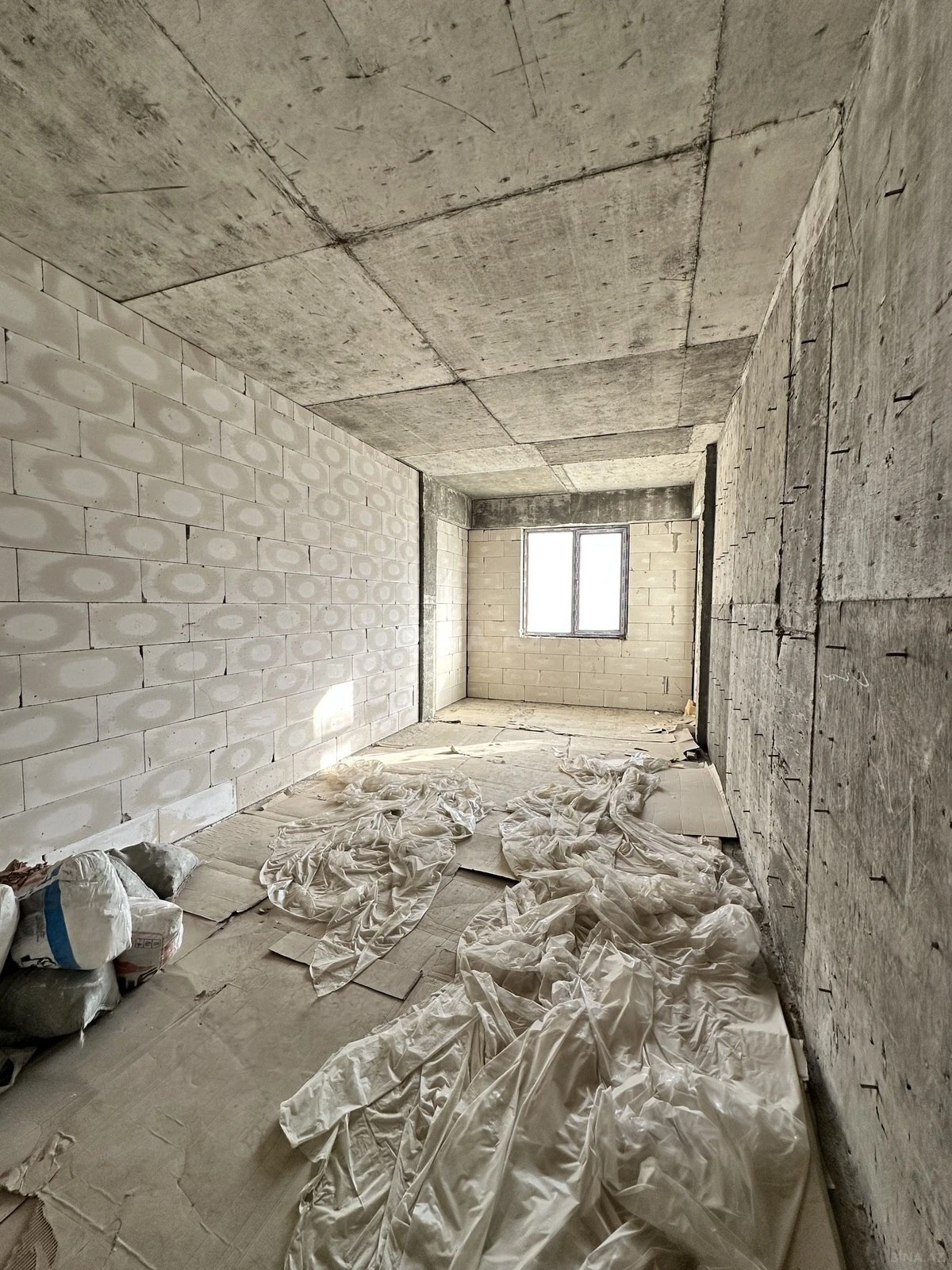 Satılır 3 otaqlı mənzil 124 m²