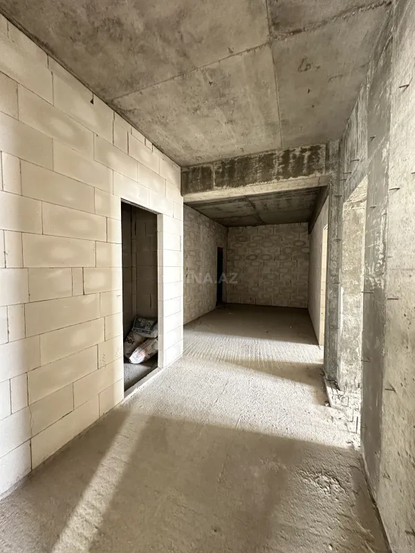 Satılır 3 otaqlı mənzil 124 m²