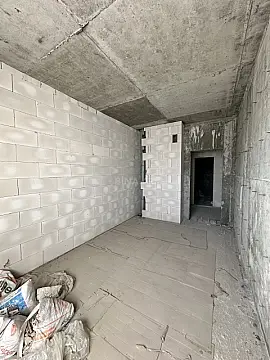 Satılır 3 otaqlı mənzil 124 m²