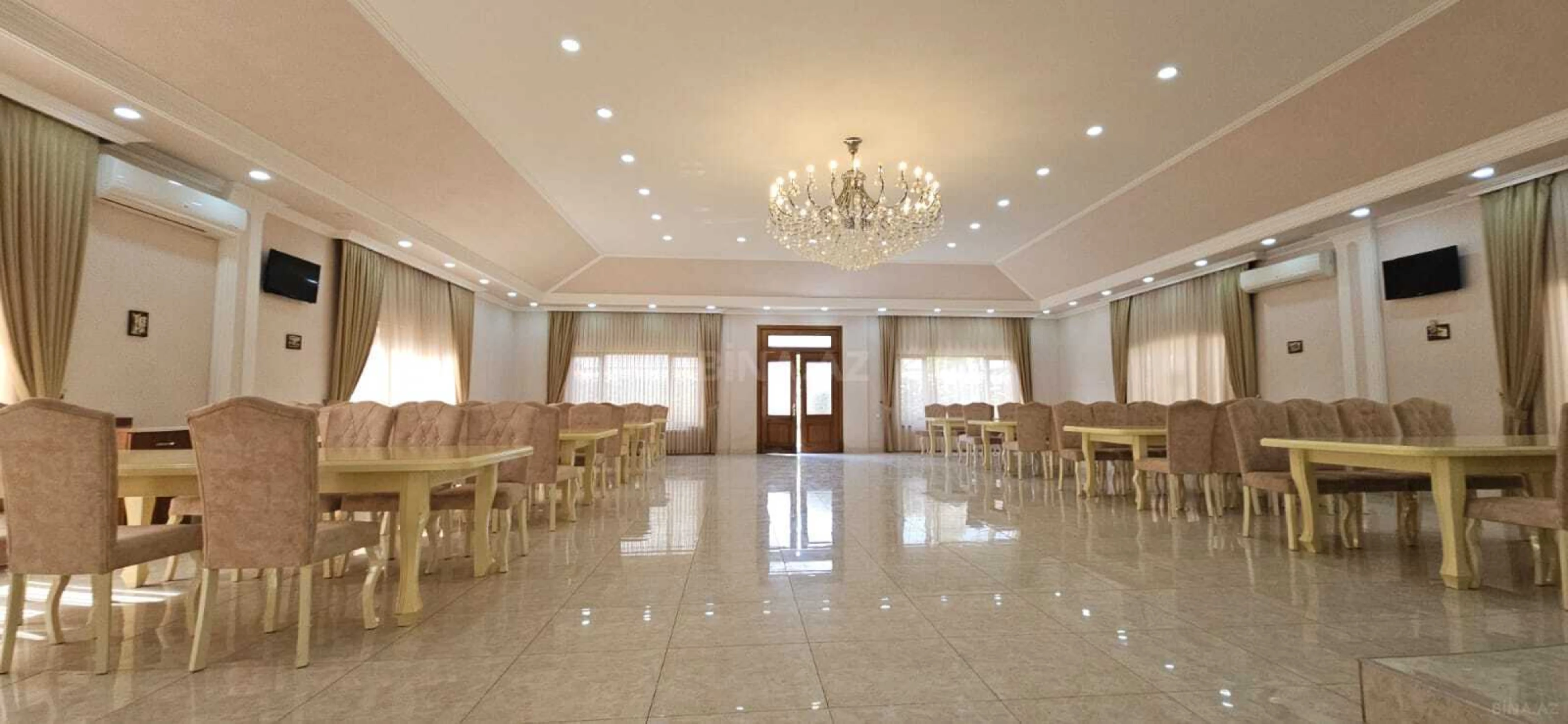 Satılır obyekt 1000 m²