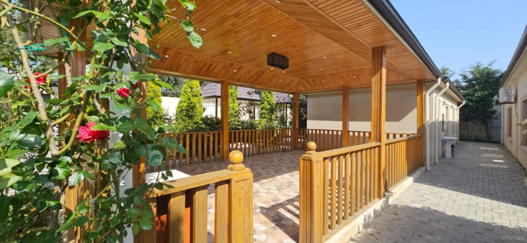 Satılır obyekt 1000 m²