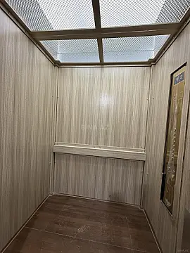 Satılır 3 otaqlı mənzil 144 m²