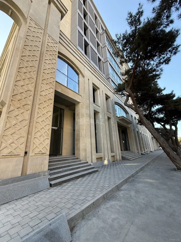 Satılır 3 otaqlı mənzil 144 m²