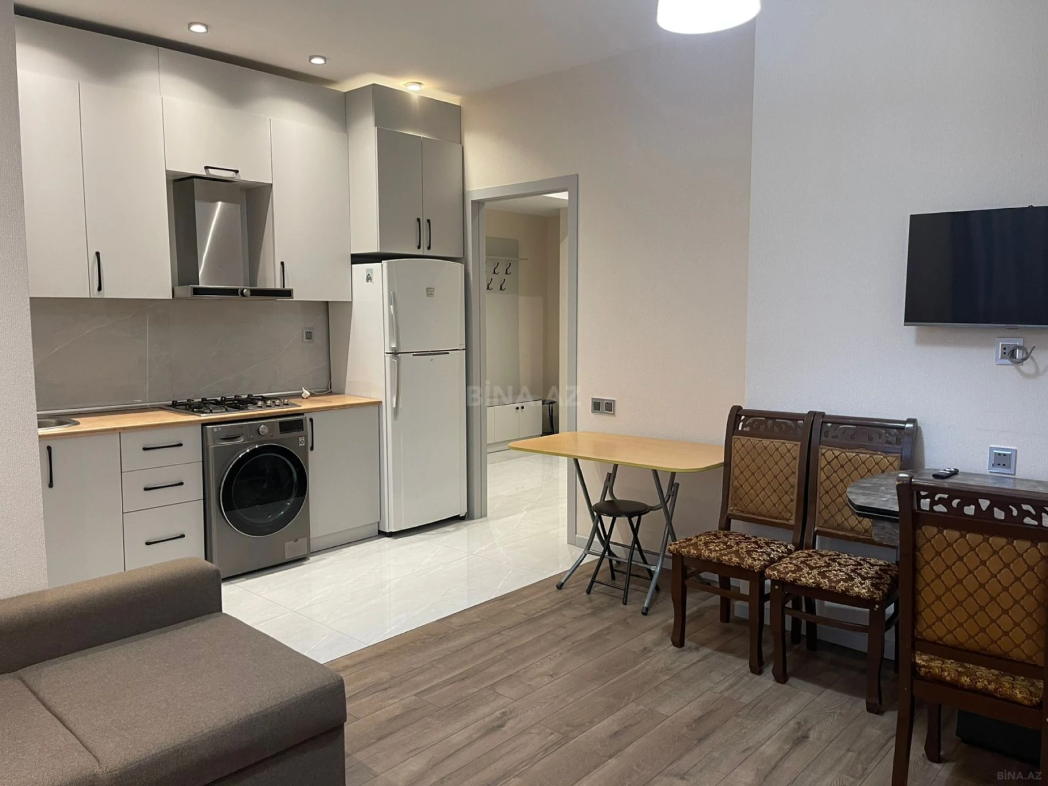 Kirayə verilir 2 otaqlı mənzil 55 m²