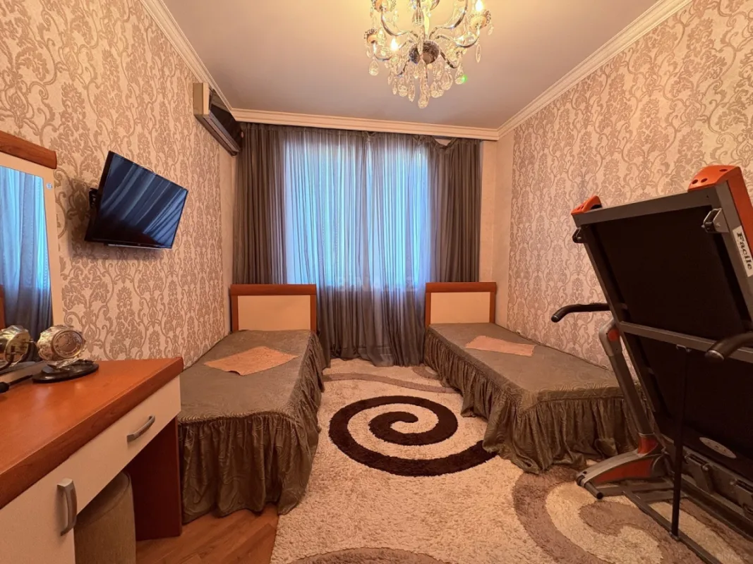 Satılır 3 otaqlı mənzil 156 m²