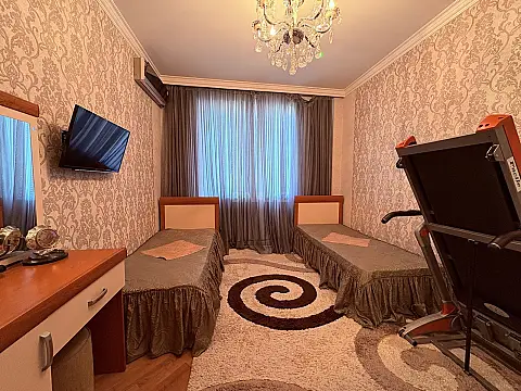 Satılır 3 otaqlı mənzil 156 m²