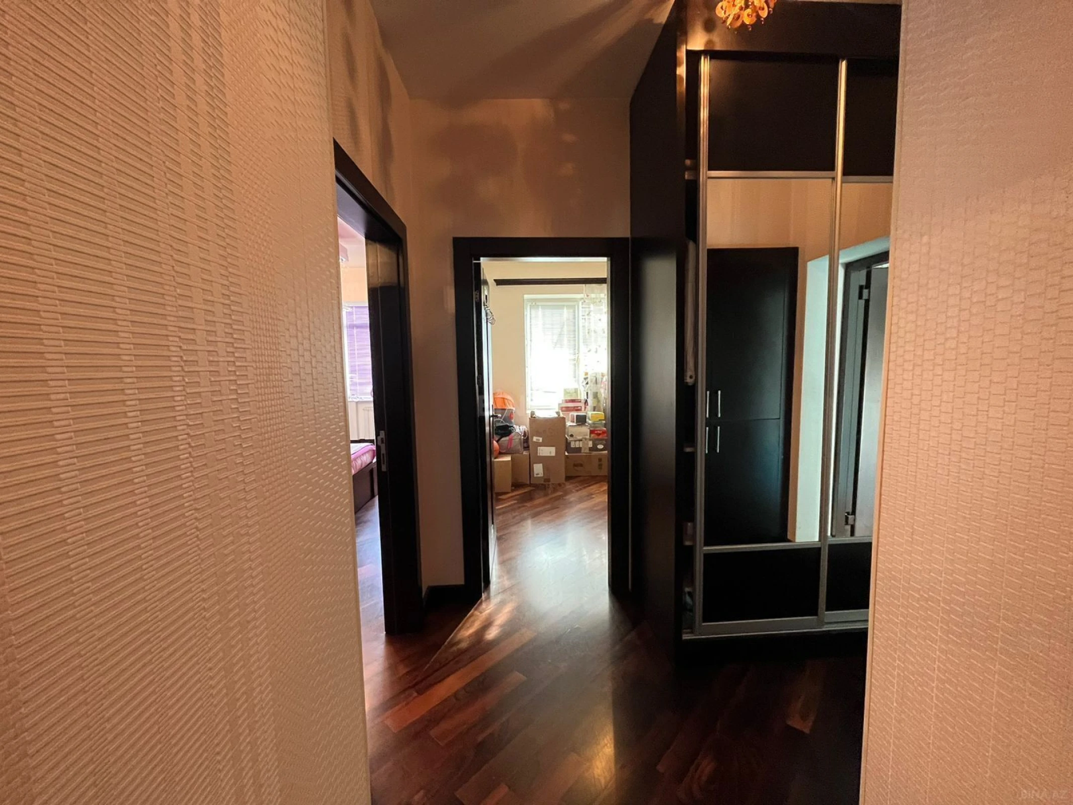 Satılır 3 otaqlı mənzil 98 m²