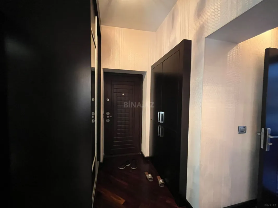 Satılır 3 otaqlı mənzil 98 m²