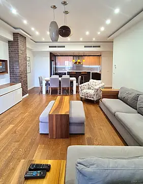 Kirayə verilir 4 otaqlı mənzil 167 m²