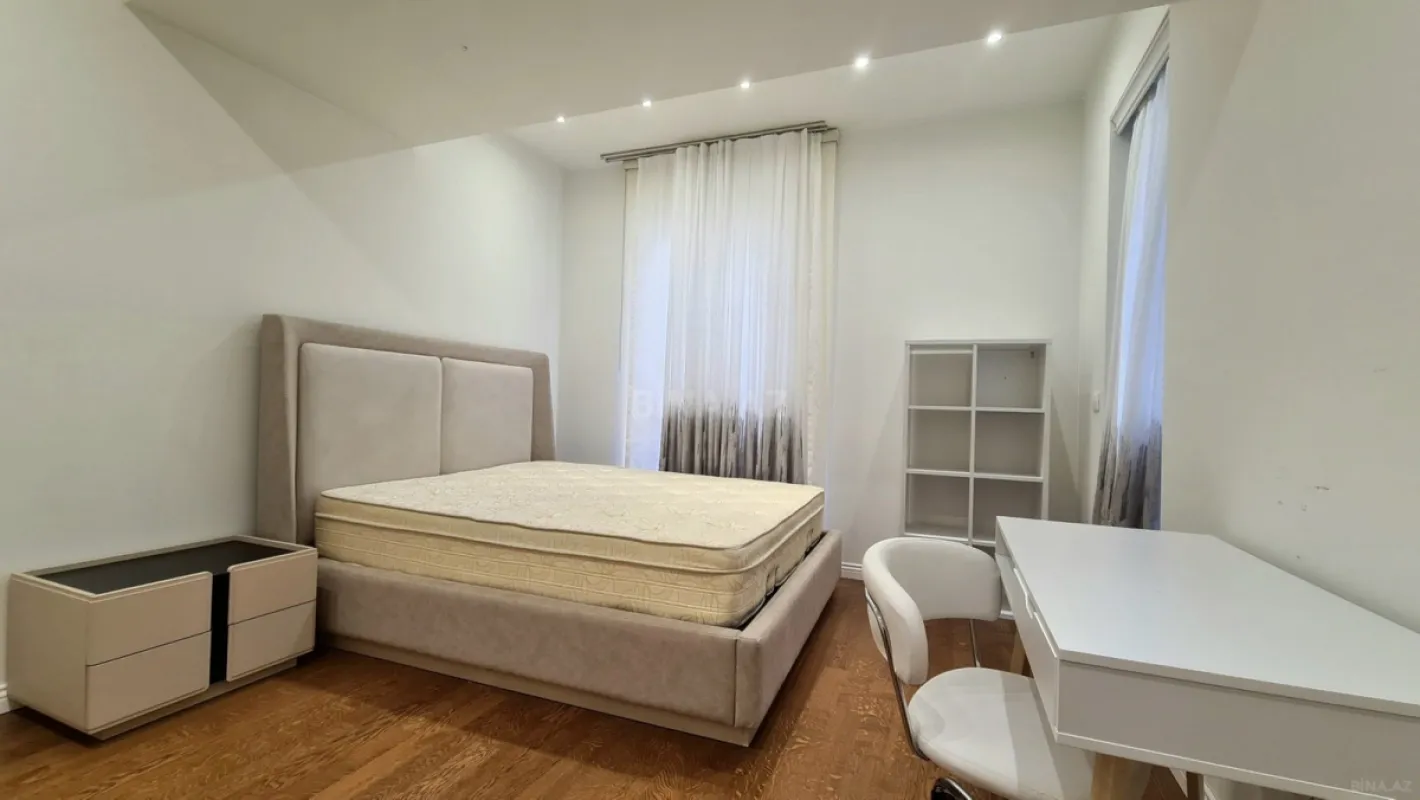 Kirayə verilir 4 otaqlı mənzil 167 m²