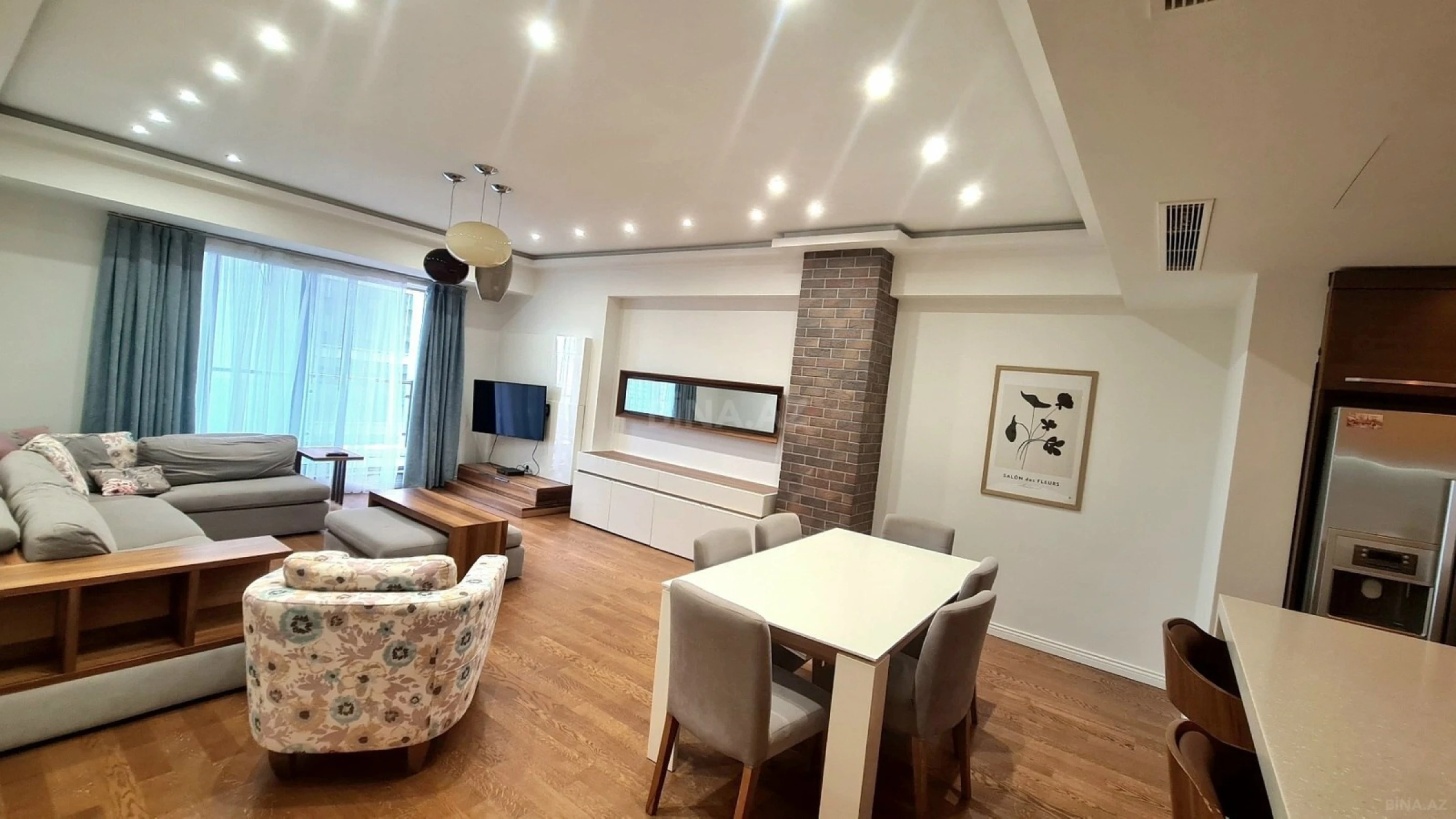 Kirayə verilir 4 otaqlı mənzil 167 m²