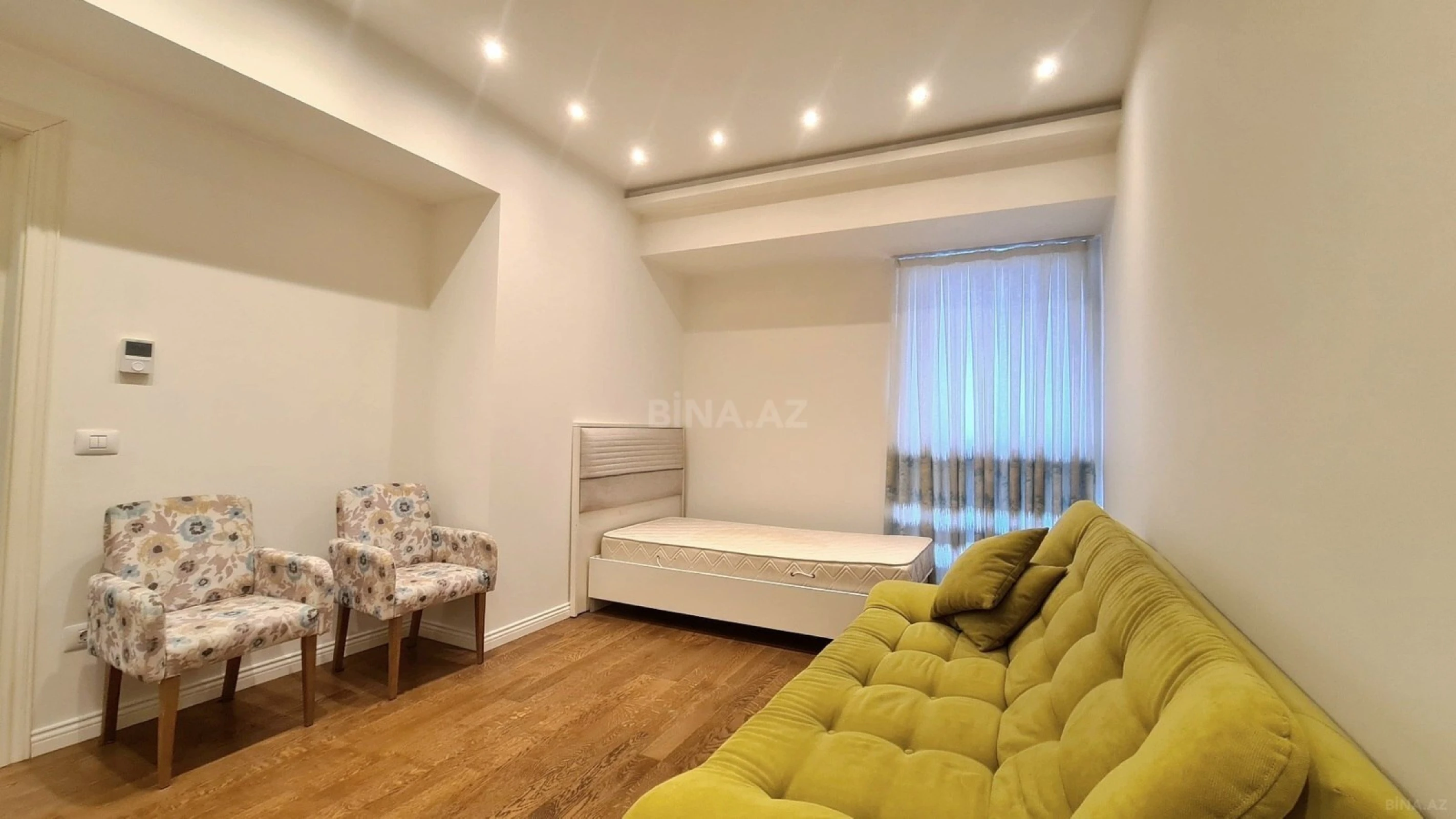 Kirayə verilir 4 otaqlı mənzil 167 m²