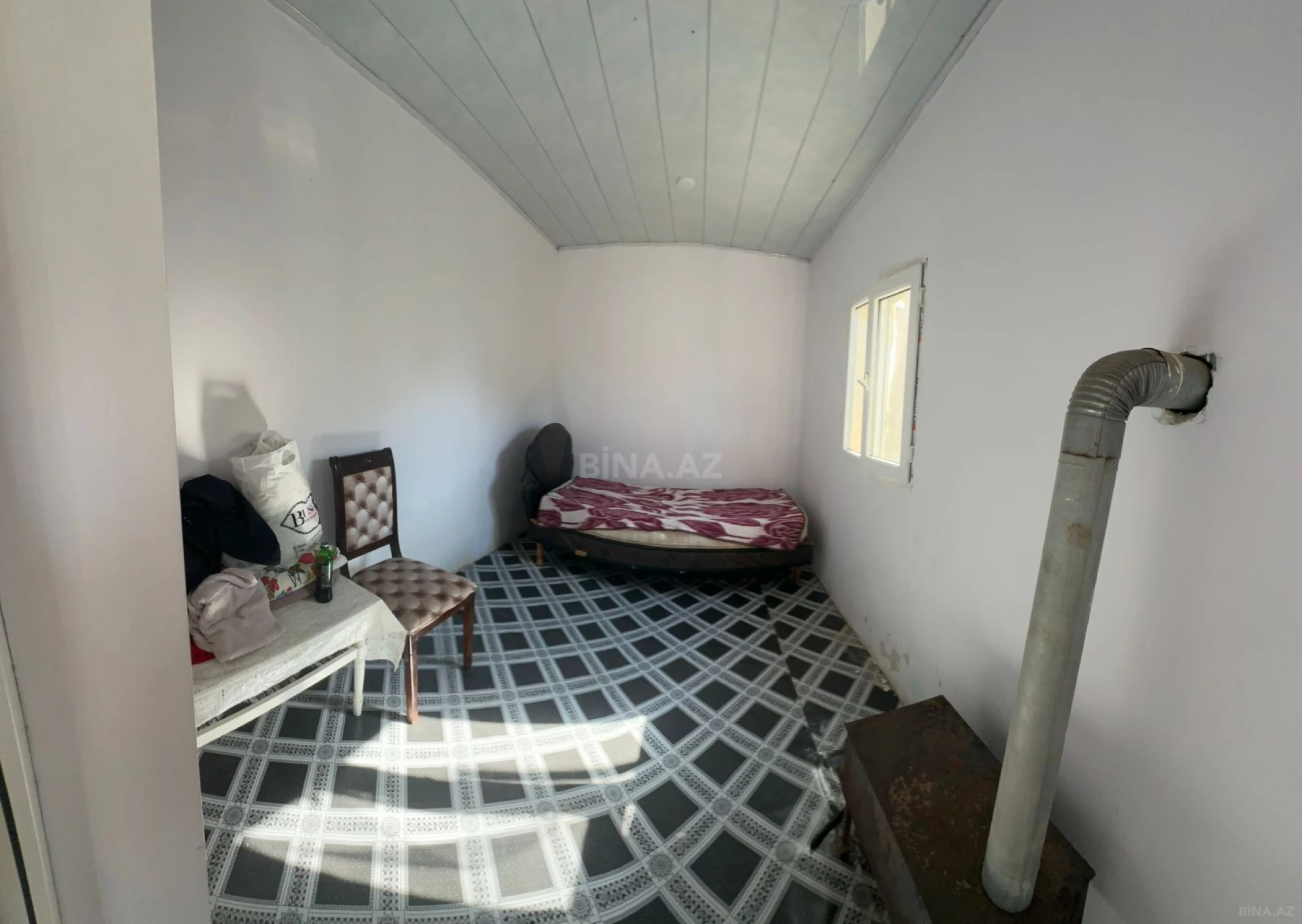 Satılır 9 otaqlı həyət evi 250 m²