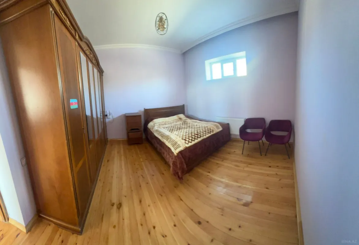 Satılır 9 otaqlı həyət evi 250 m²